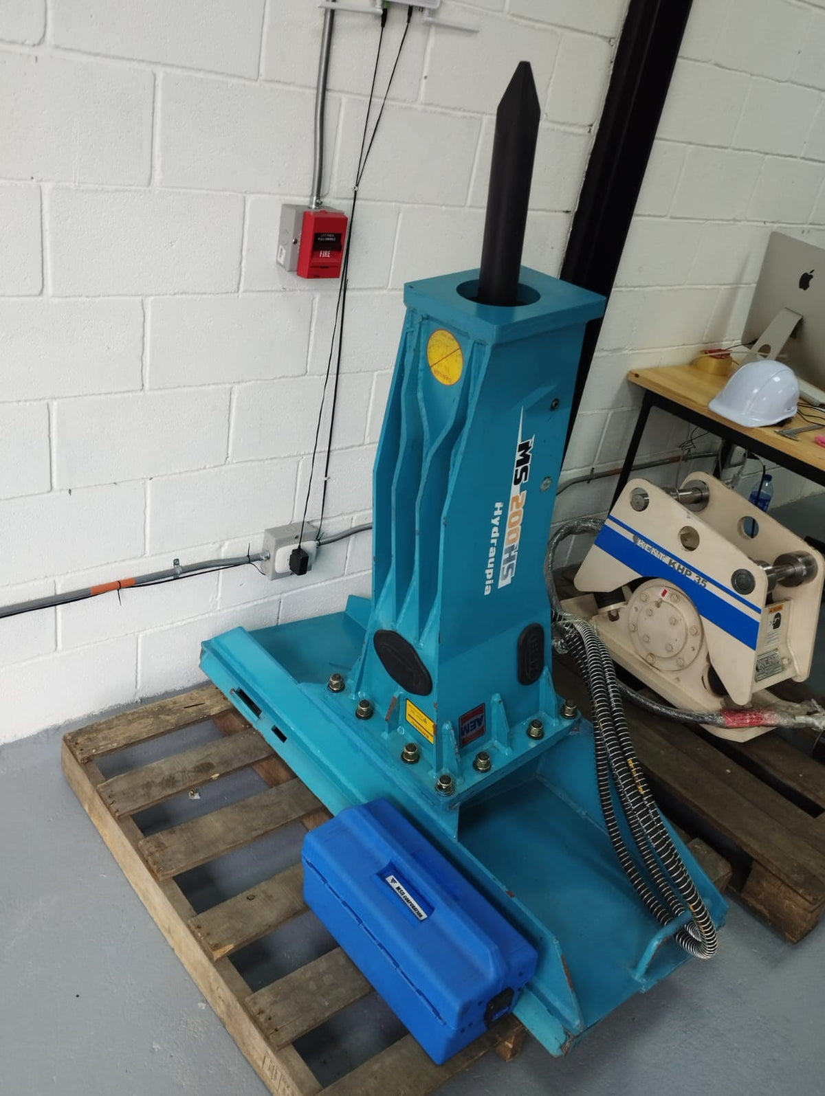 MARTILLO HIDRAULICO MODELO MS200HS-11K